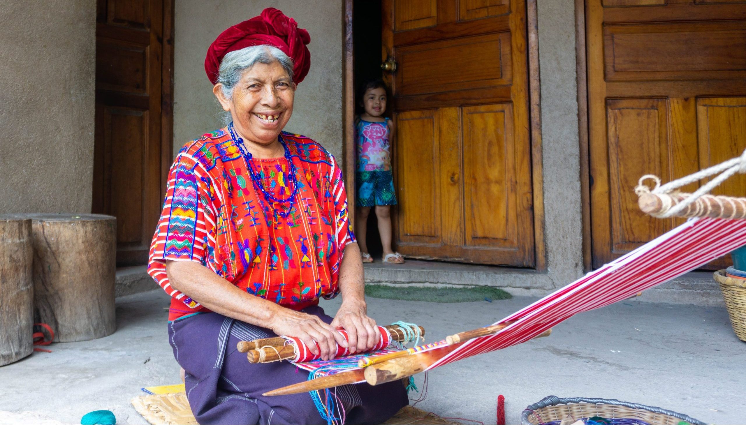 femme tisserande guatémaltèque
